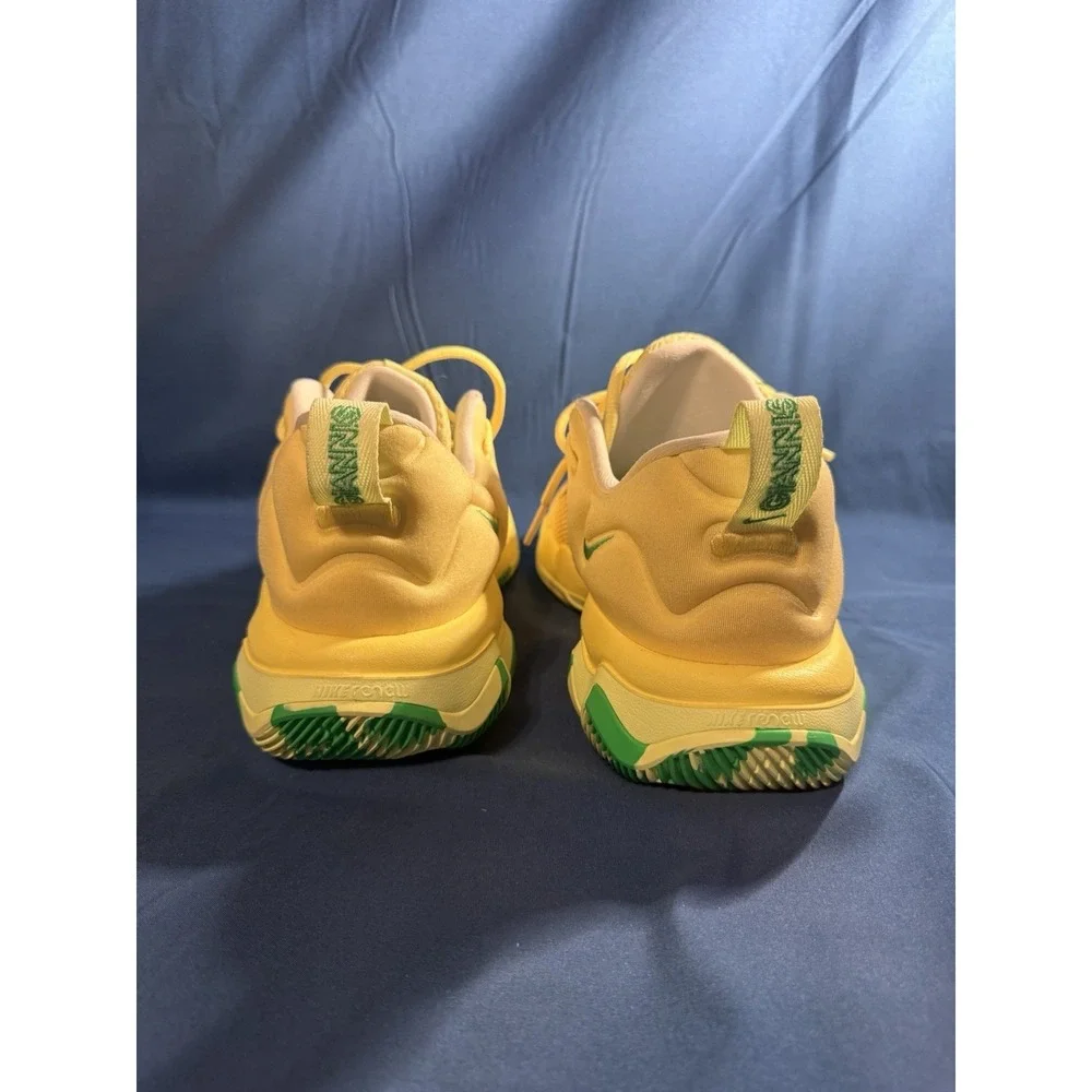 Nike Giannis Immortality 3 Men's size 10 Soft Yellow Basketball Shoes DZ7533-700
